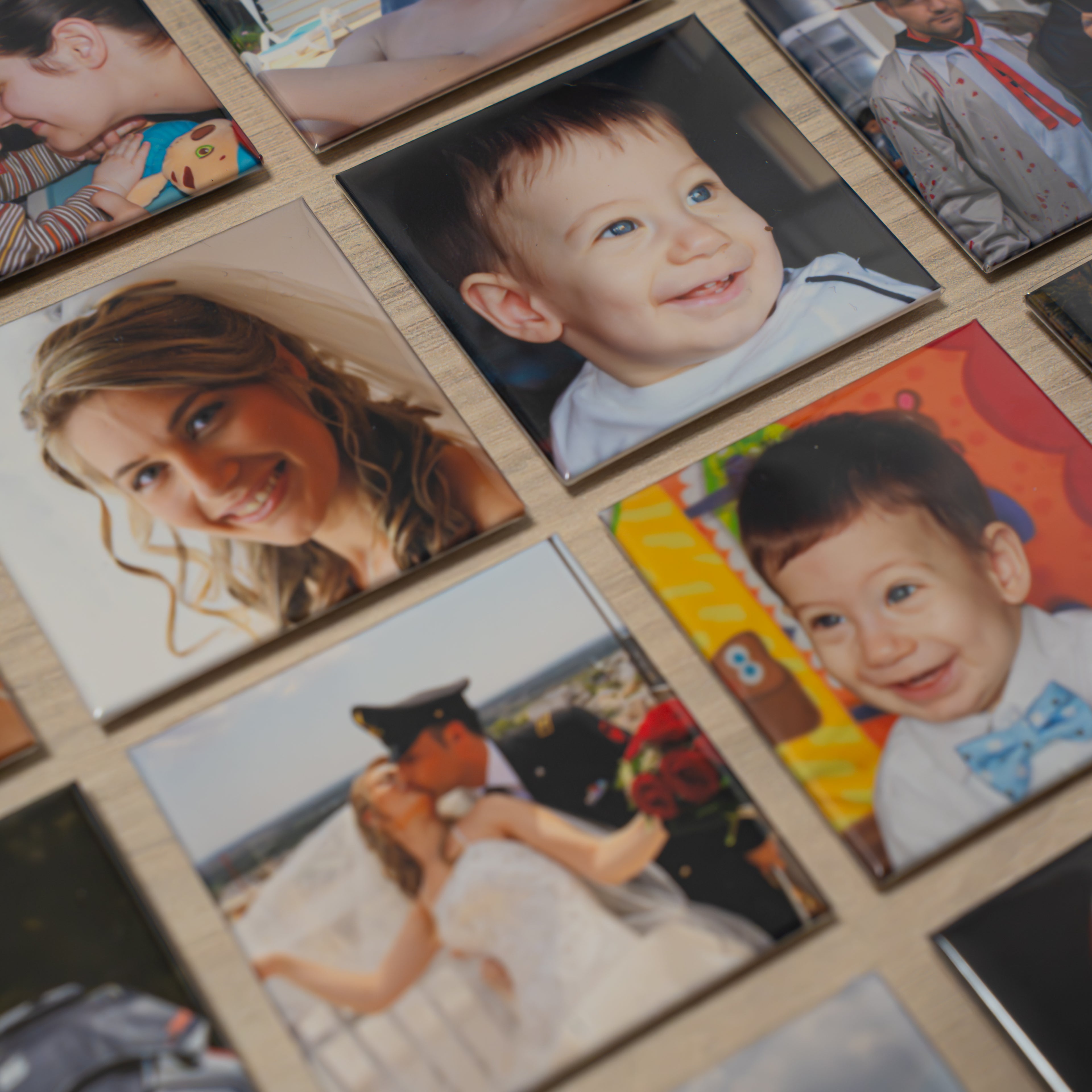 Magneti fotografici personalizzati 5x5 (set da 9)